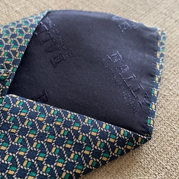 Bally (OS) - Picture 5 of 9